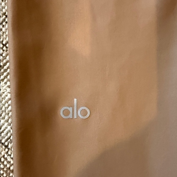 ALO Yoga Tan Leggings Size Medium - Picture 2 of 6